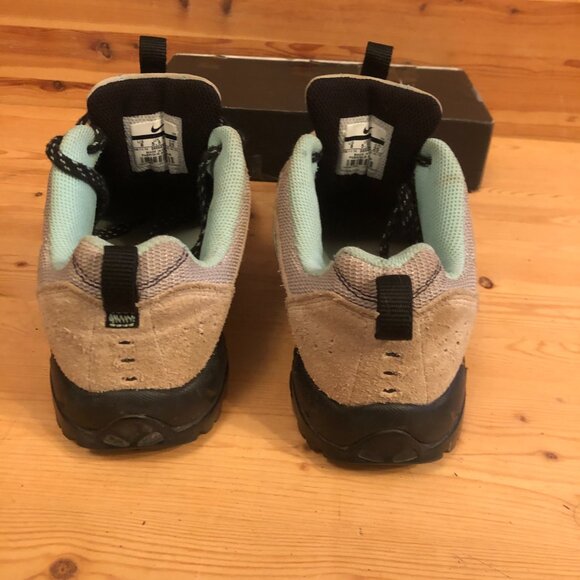 NIKE Women's Winter Hiking Boots waterproof leather ACG Lug Sole - Picture 7 of 12